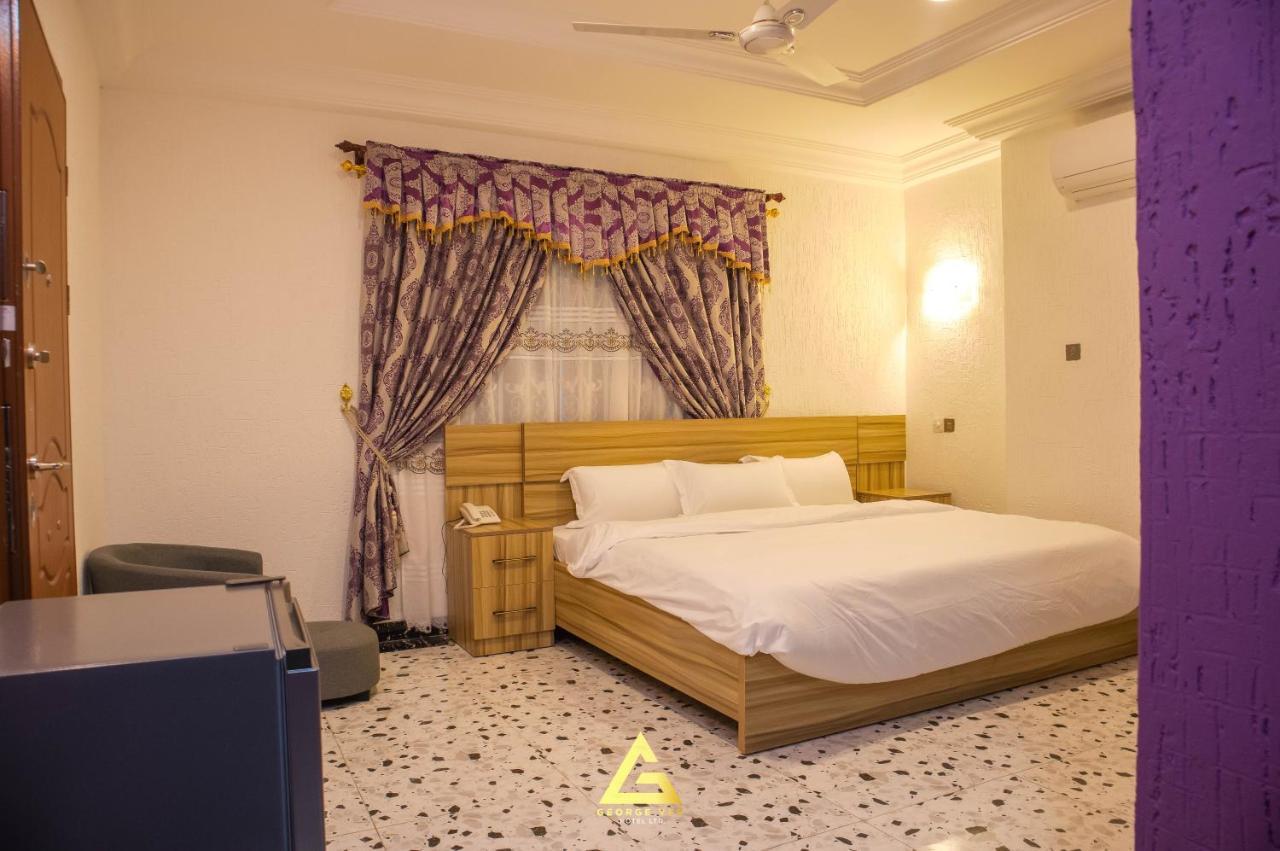 George Vee Hotel Ltd Kumasi Ngoại thất bức ảnh
